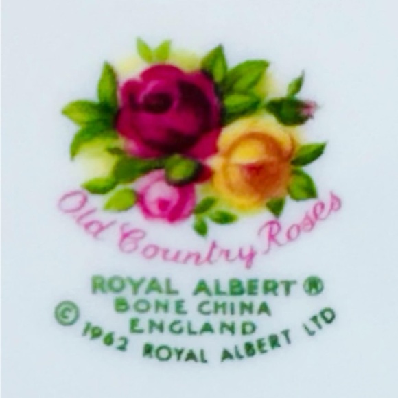 Royal Albert 1962 Old Country Rose - Picture 3 of 5